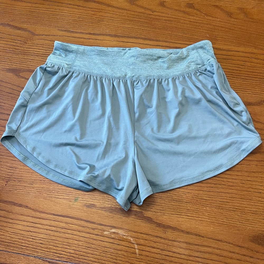 SO Women's Light Green Shorts
